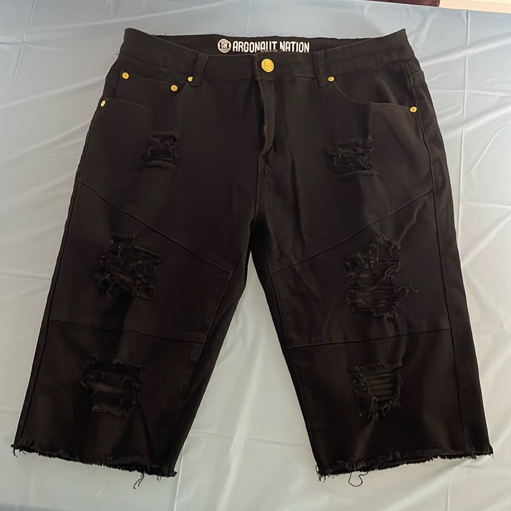 Argonaut Nation men’s size 36 distressed black long shorts lightweight gold